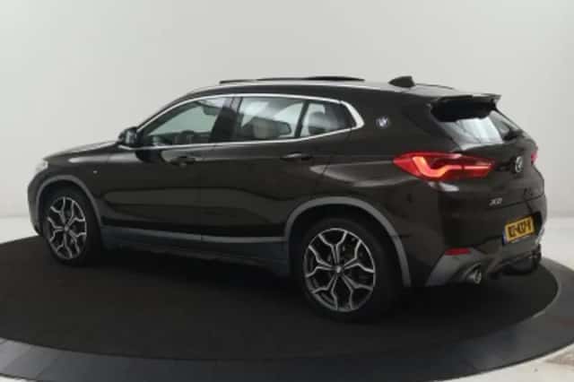 BMW X2 (2018) thumbnail 2