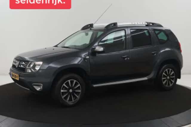 Dacia Duster (2015) thumbnail 1