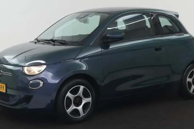 Fiat 500e (2022) thumbnail 1
