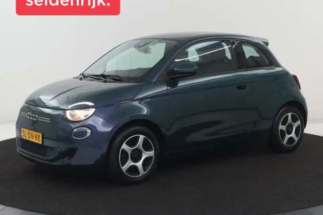 Fiat 500e (2022) thumbnail 2