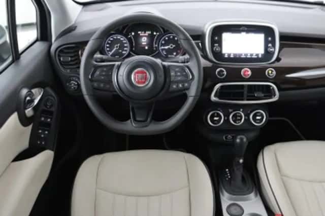 Fiat 500X (2023) thumbnail 3