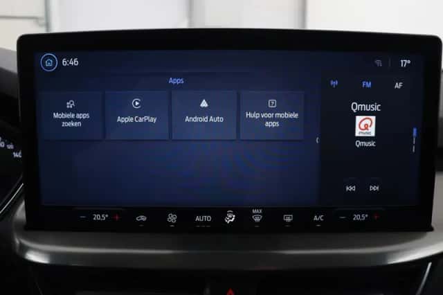 Ford Focus (2024) thumbnail 3
