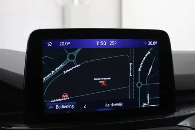 Ford Kuga (2022) thumbnail 4