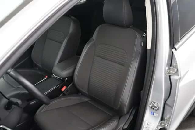 Ford Kuga (2017) thumbnail 6