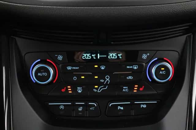 Ford Kuga (2017) thumbnail 4