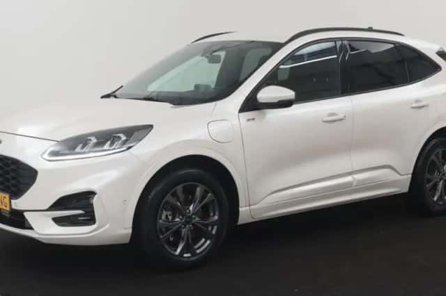 Ford Kuga (2021) thumbnail 1