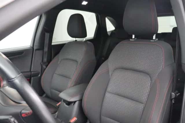 Ford Kuga (2021) thumbnail 4