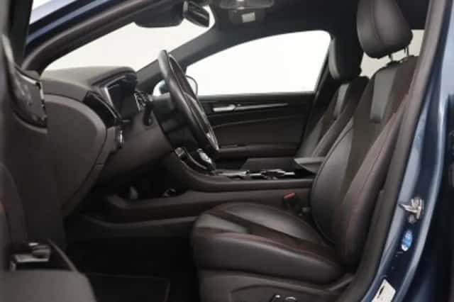 Ford Mondeo (2020) thumbnail 3