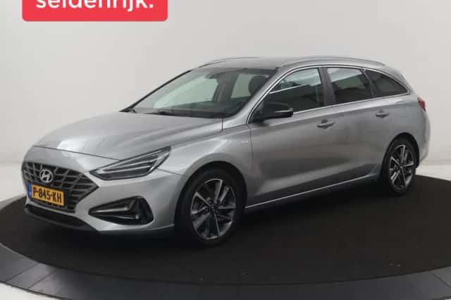 Hyundai i30 (2022) thumbnail 1