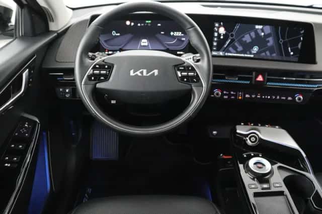 Kia EV6 (2021) thumbnail 5