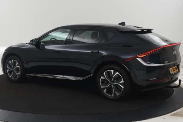 Kia EV6 (2023) thumbnail 3