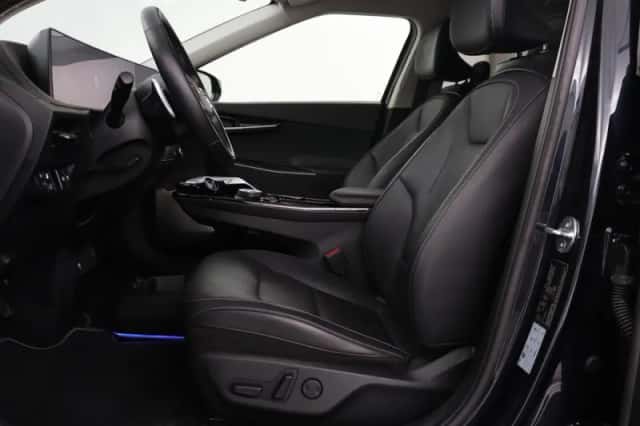 Kia EV6 (2023) thumbnail 6