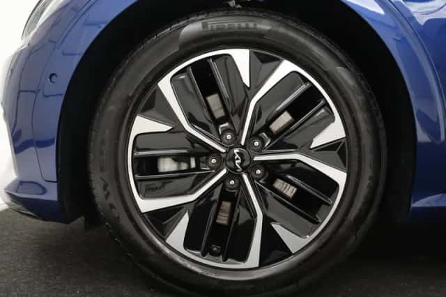 Kia EV6 (2022) thumbnail 2