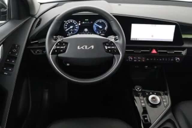 Kia Niro (2023) thumbnail 3