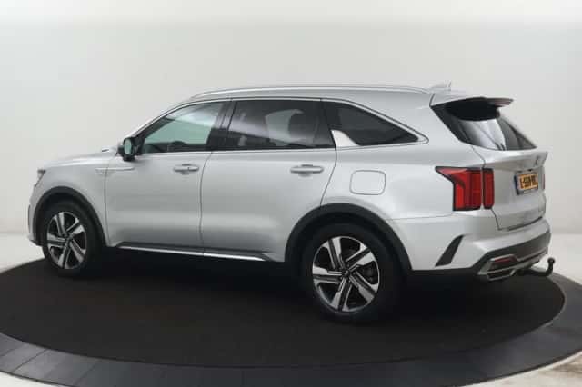 Kia Sorento (2021) thumbnail 2