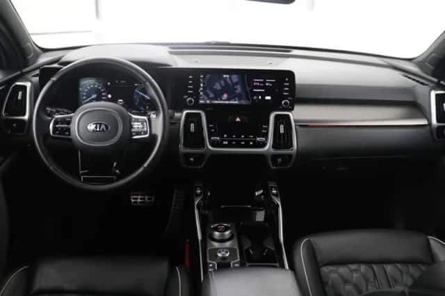 Kia Sorento (2021) thumbnail 5