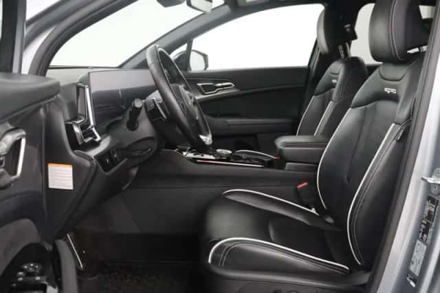 Kia Sportage (2023) thumbnail 4