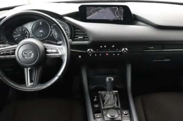 Mazda 3 (2022) thumbnail 3