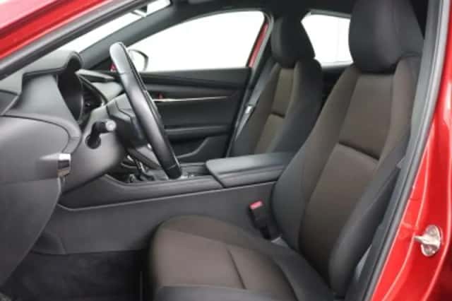 Mazda 3 (2022) thumbnail 5