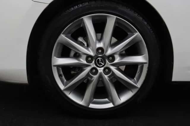 Mazda 3 (2018) thumbnail 2