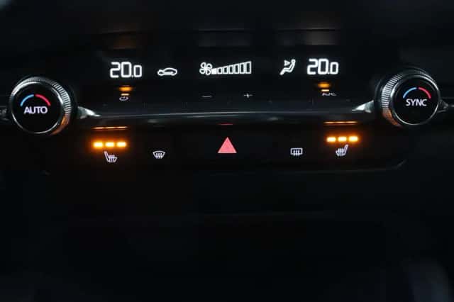 Mazda 3 (2023) thumbnail 6