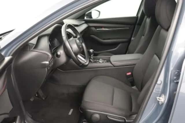Mazda 3 (2023) thumbnail 4
