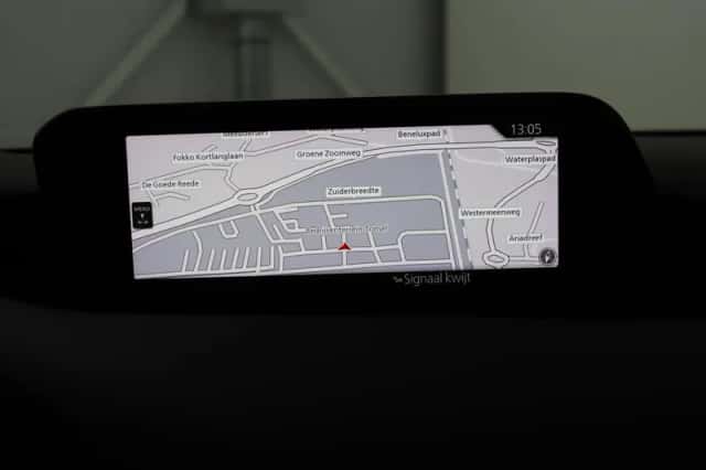 Mazda 3 (2021) thumbnail 3