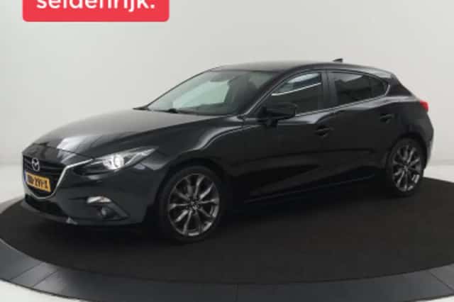 Mazda 3 (2017) thumbnail 1