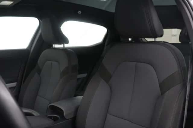 Polestar 2 (2020) thumbnail 5