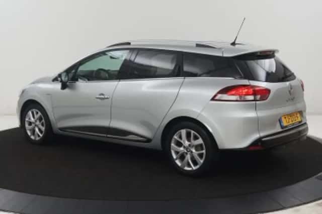Renault Clio (2018) thumbnail 2