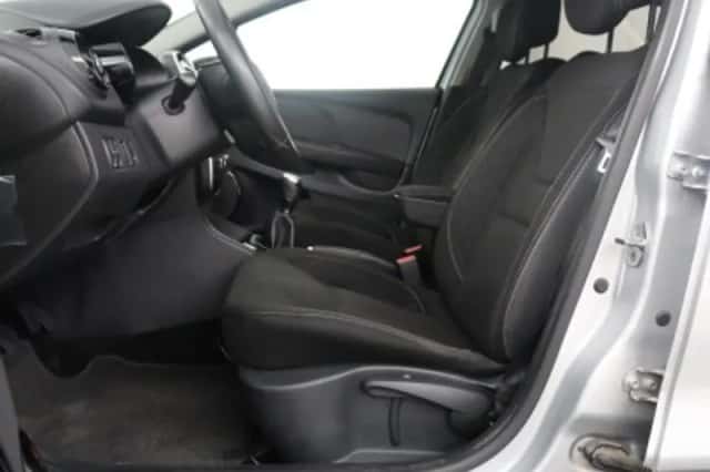 Renault Clio (2018) thumbnail 4