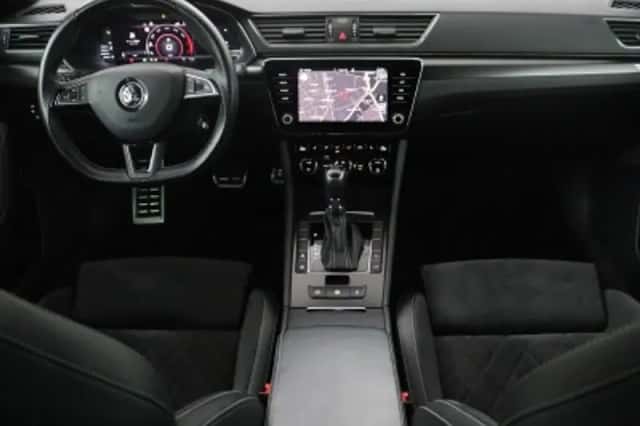 Škoda Superb (2020) thumbnail 3