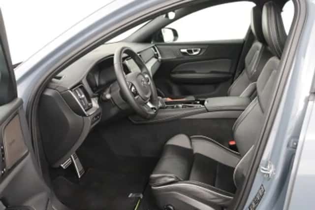Volvo S60 (2022) thumbnail 4