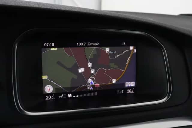 Volvo V40 (2020) thumbnail 3