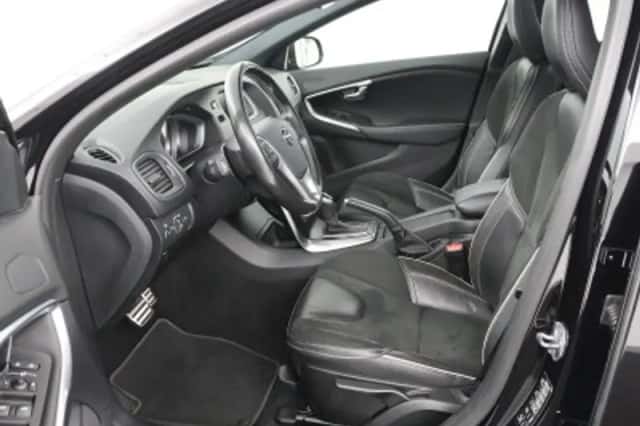 Volvo V40 (2020) thumbnail 4