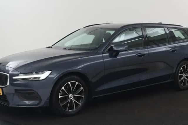 Volvo V60 (2022) thumbnail 1