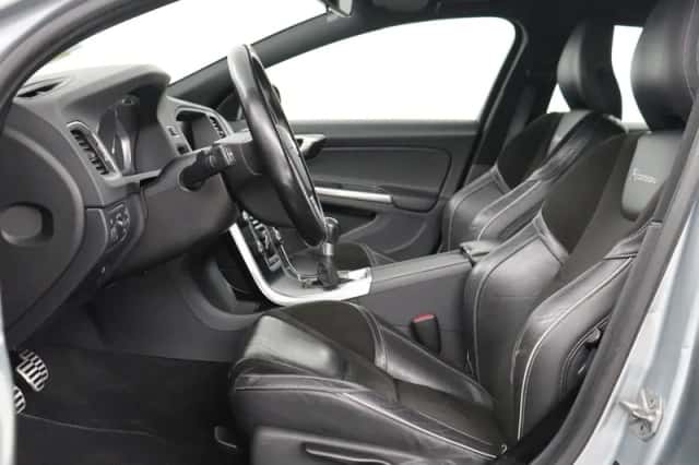 Volvo V60 (2013) thumbnail 6