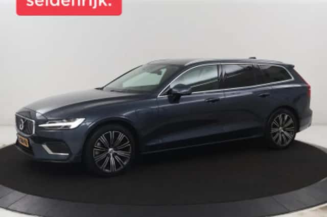 Volvo V60 (2021) thumbnail 1