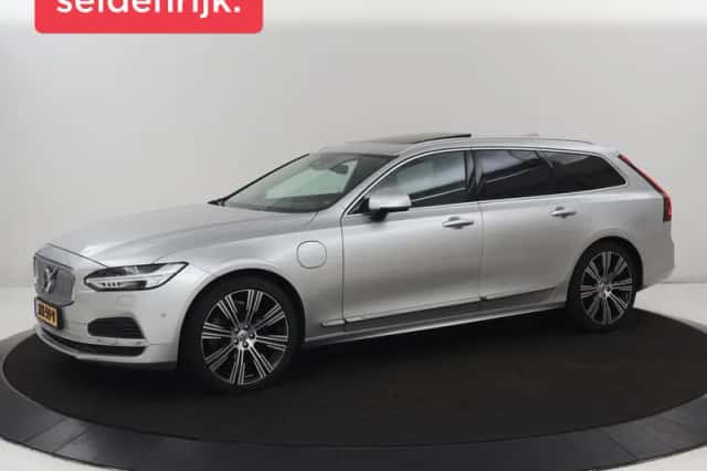 Volvo V90 (2022) thumbnail 2