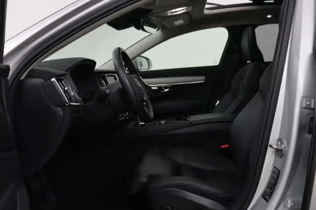 Volvo V90 (2022) thumbnail 6