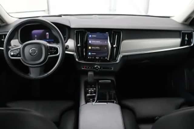 Volvo V90 (2022) thumbnail 3