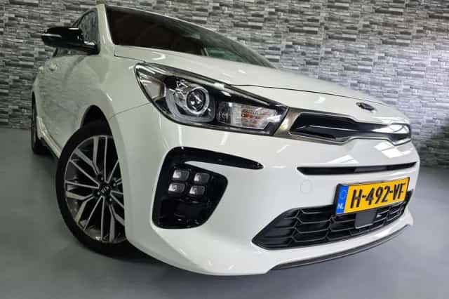 Kia Rio (2020) thumbnail 5