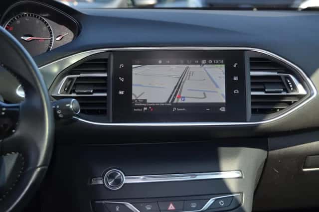 Peugeot 308 (2020) thumbnail 6