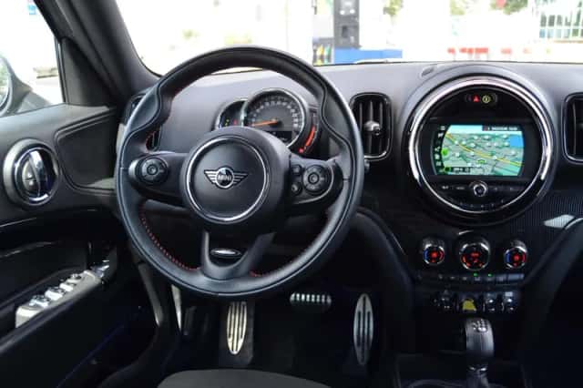 MINI Countryman (2019) thumbnail 2