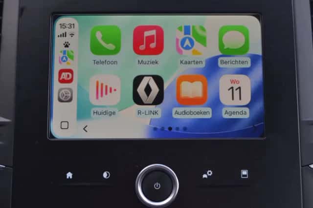 Renault Mégane (2018) thumbnail 3