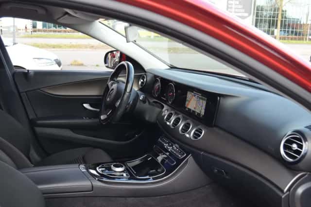 Mercedes-Benz E-Klasse (2016) thumbnail 5