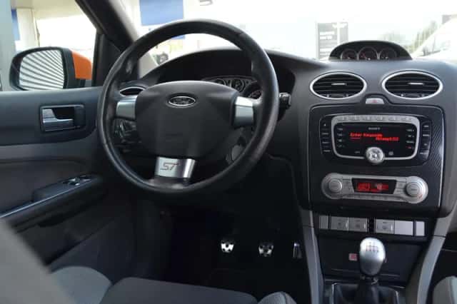 Ford Focus (2008) thumbnail 2