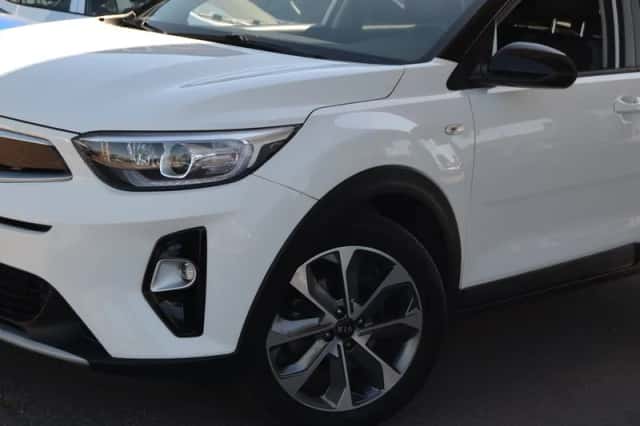 Kia Stonic (2020) thumbnail 2