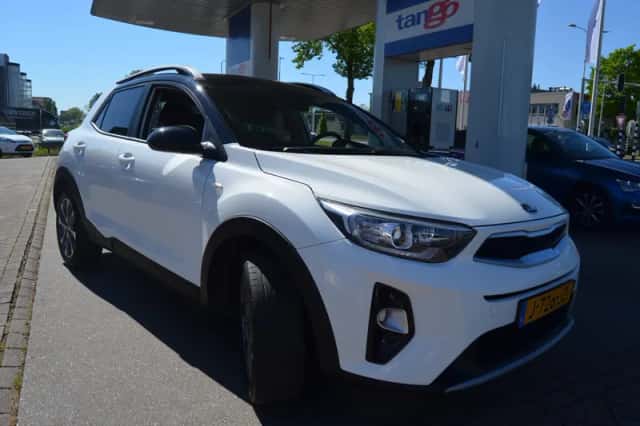 Kia Stonic (2020) thumbnail 6