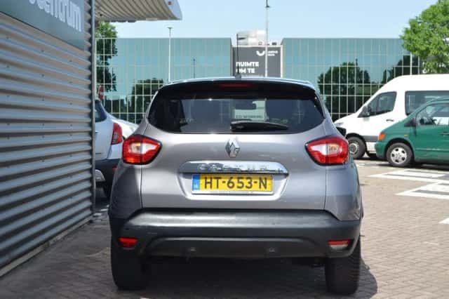 Renault Captur (2016) thumbnail 6